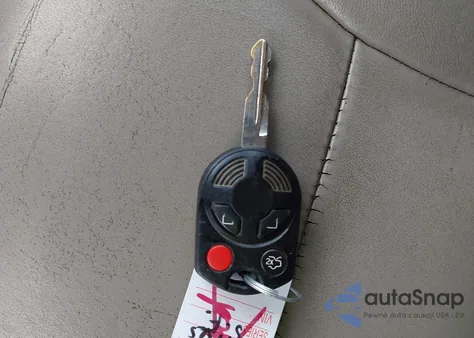 2008 Ford Escape Xlt z USA, uszkodzony, nr VIN 1FMCU93138KC92071